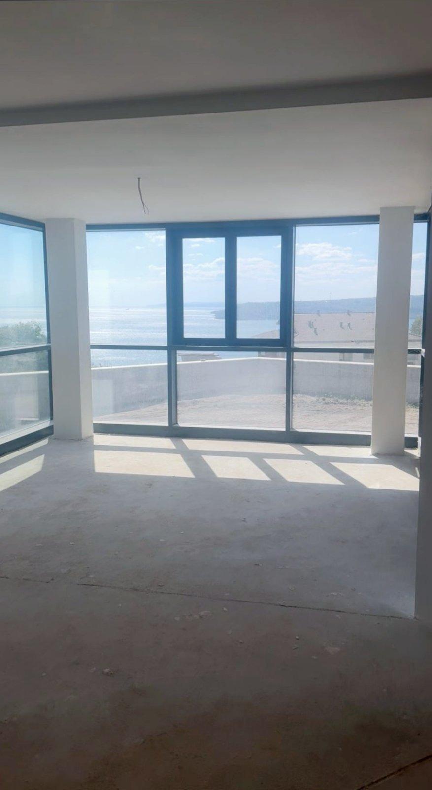 Apartments For Sale 4-Room, Varna, Briz