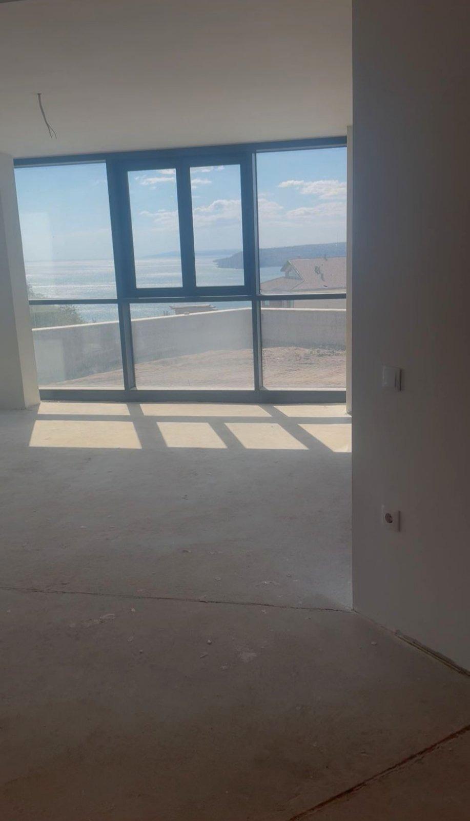 Apartments For Sale 4-Room, Varna, Briz
