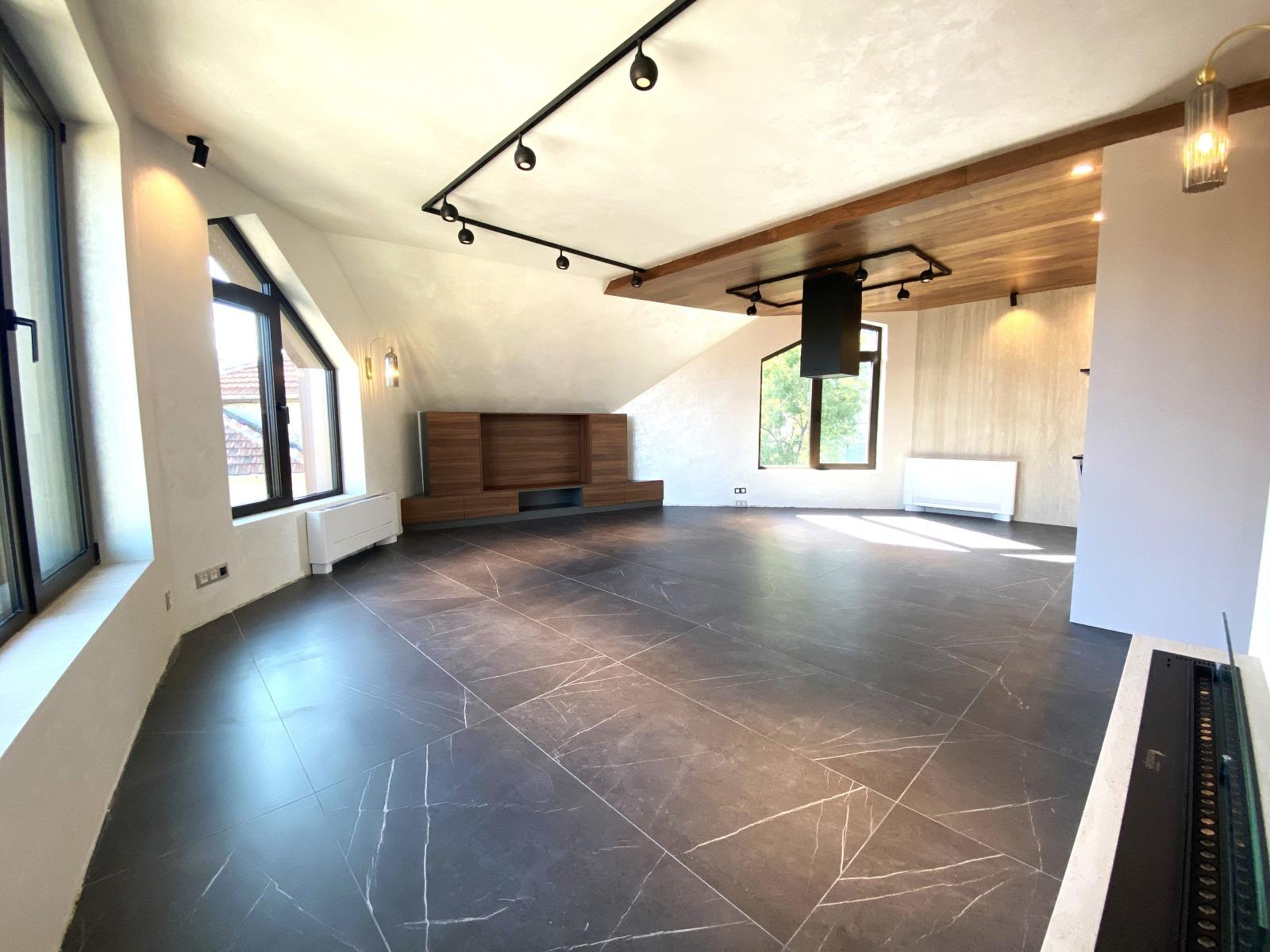 Apartments For Sale 3-Room, Sofia, Lozenets