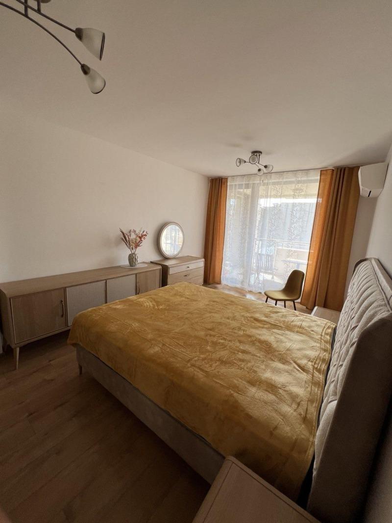 Apartments For Sale 3-Room, Varna, Center