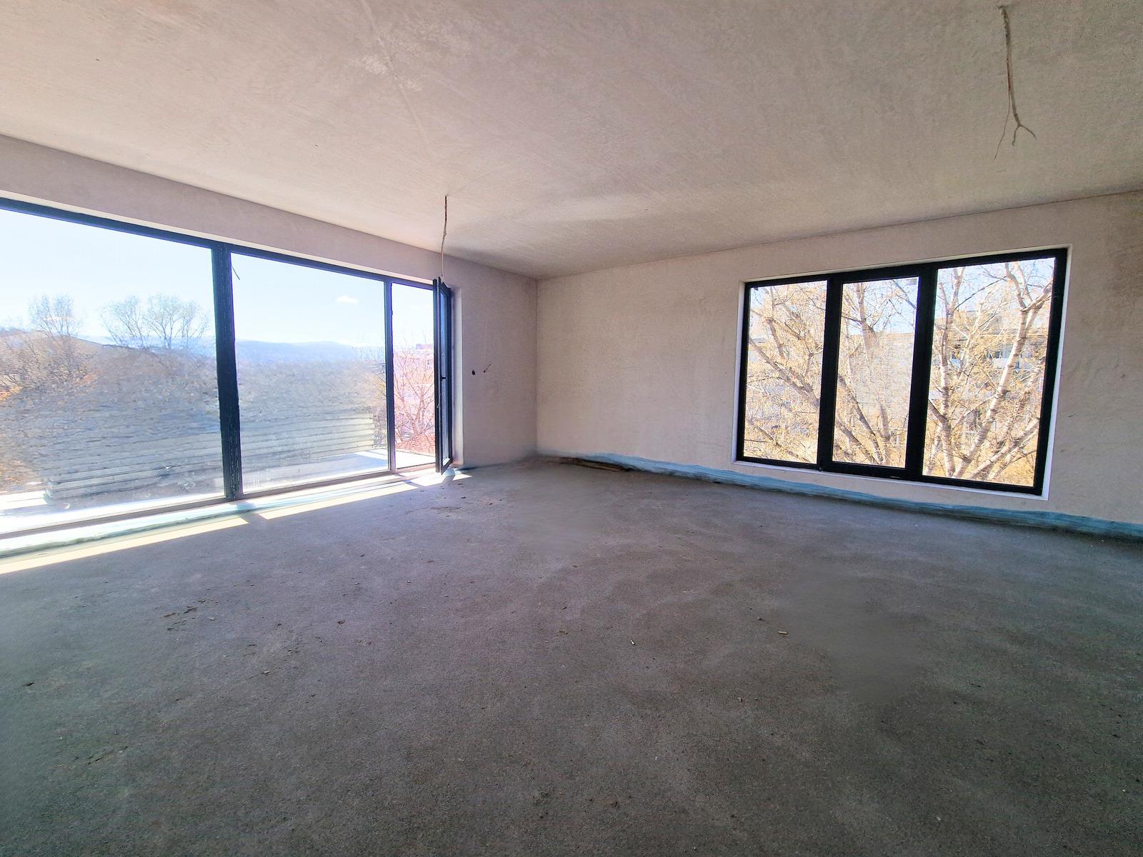 Apartments For Sale 3-Room, Plovdiv, Karshiyaka