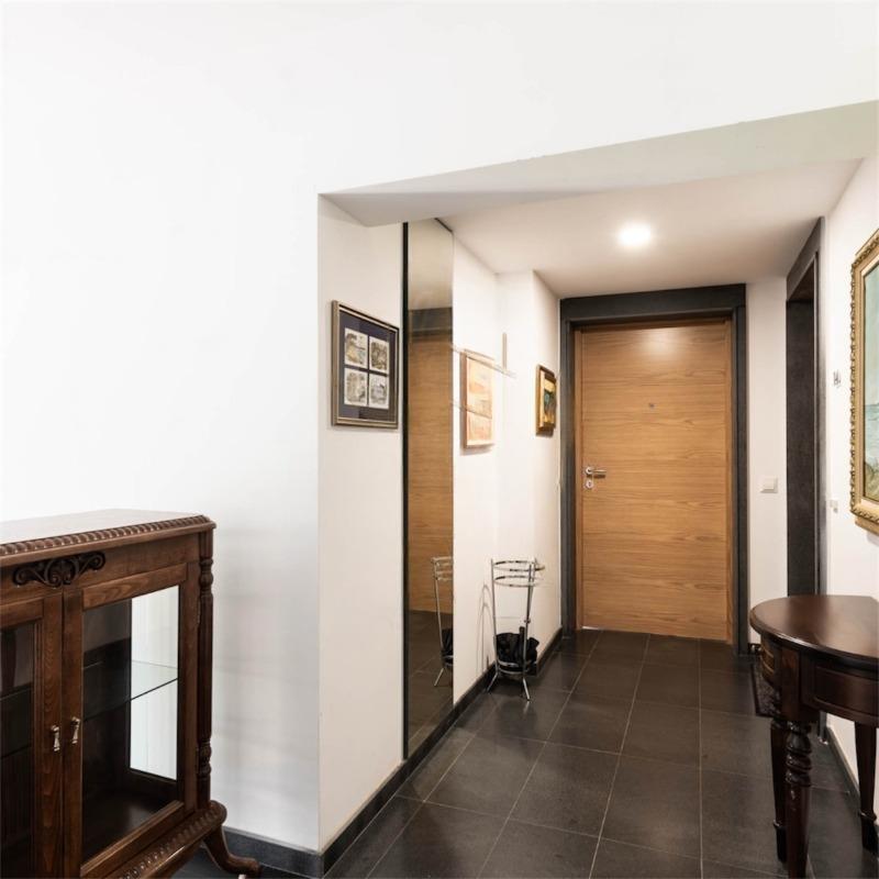 Apartments For Sale 3-Room, Varna, Center