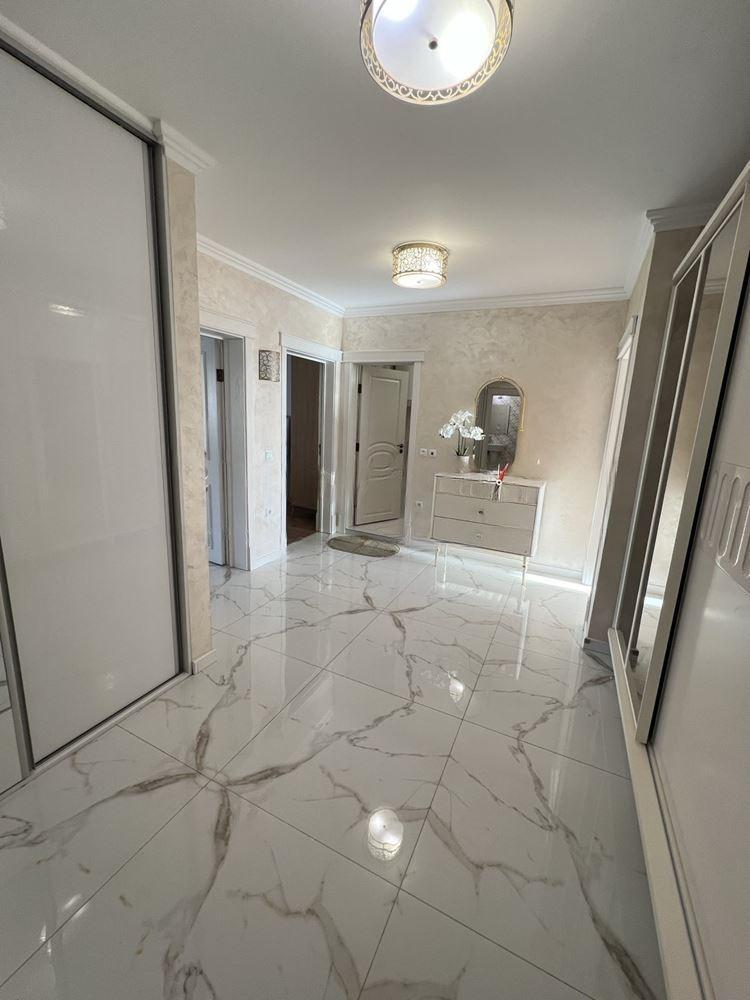 Apartments For Sale 3-Room, Varna, Center