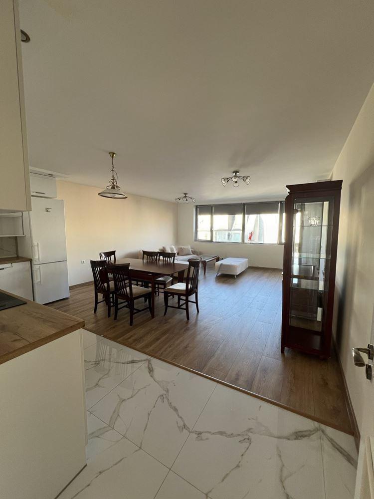 Apartments For Sale 3-Room, Varna, Center