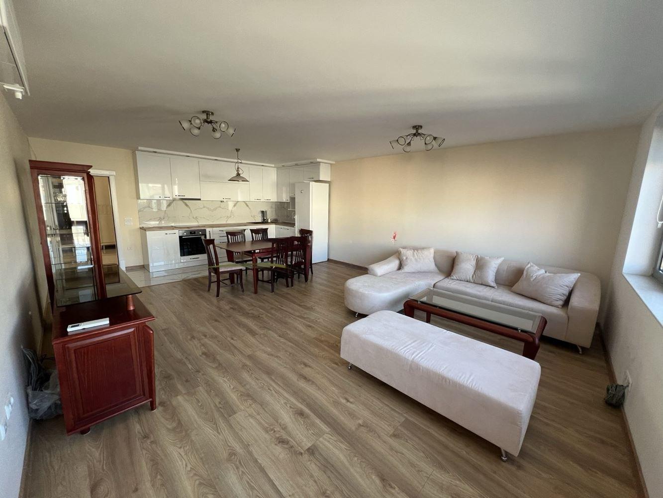 Apartments For Sale 3-Room, Varna, Center