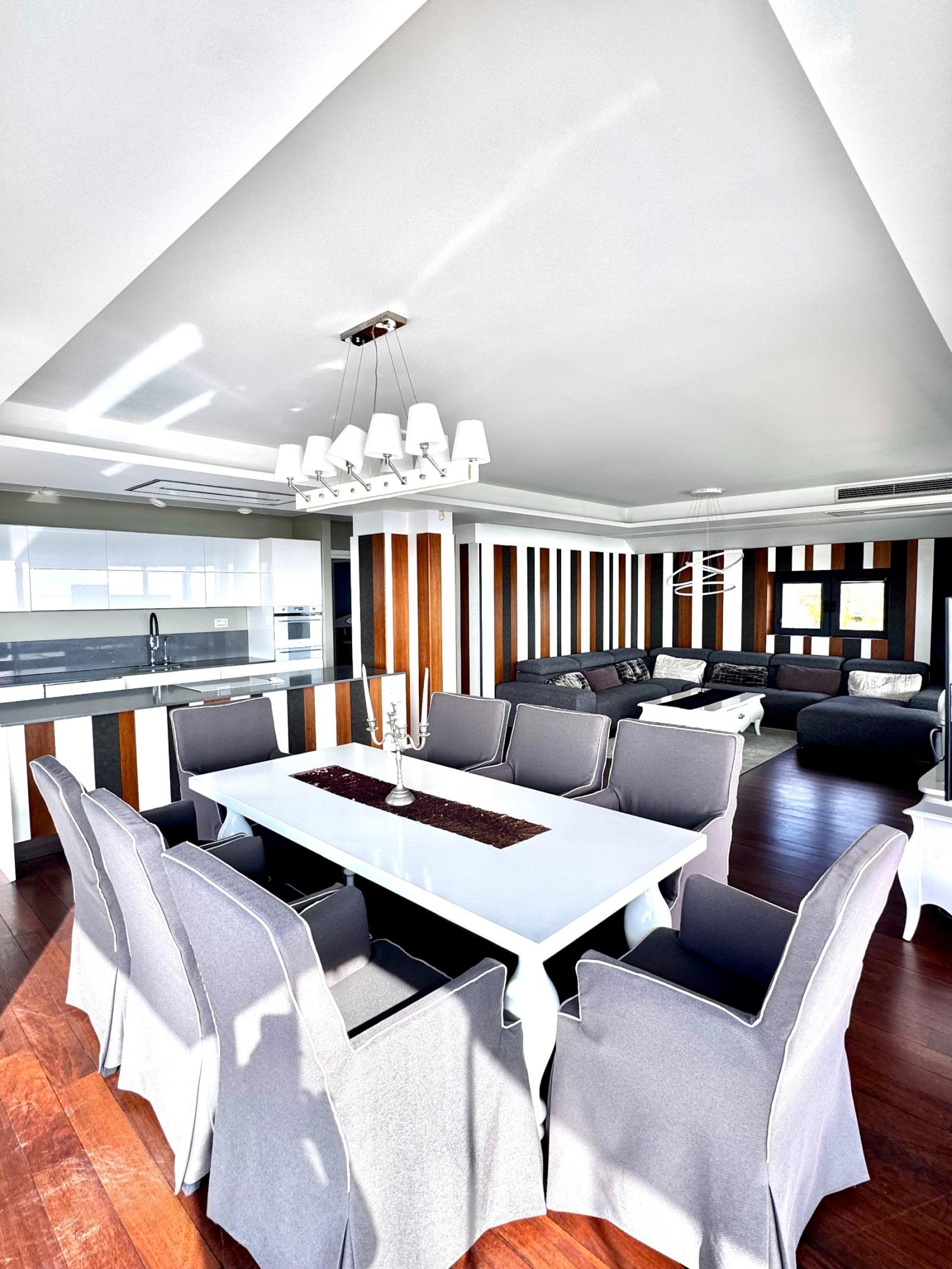 Apartments For Sale 4-Room, Varna, Briz