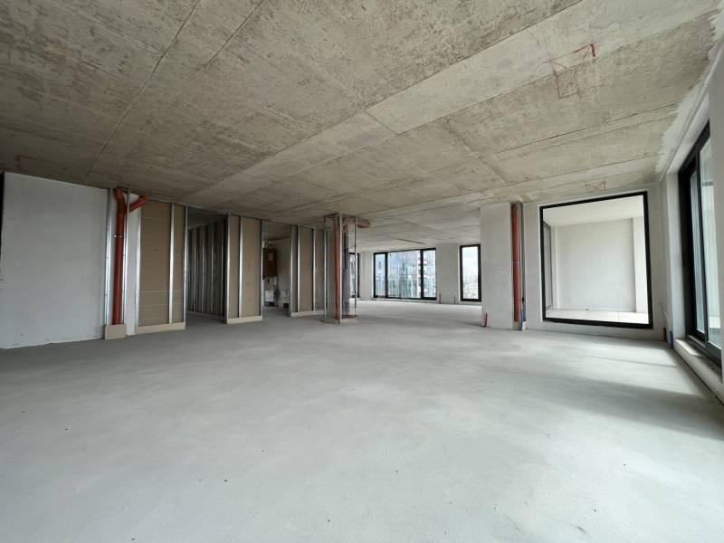 Apartments For Sale 4-Room, Sofia, Hladilnika