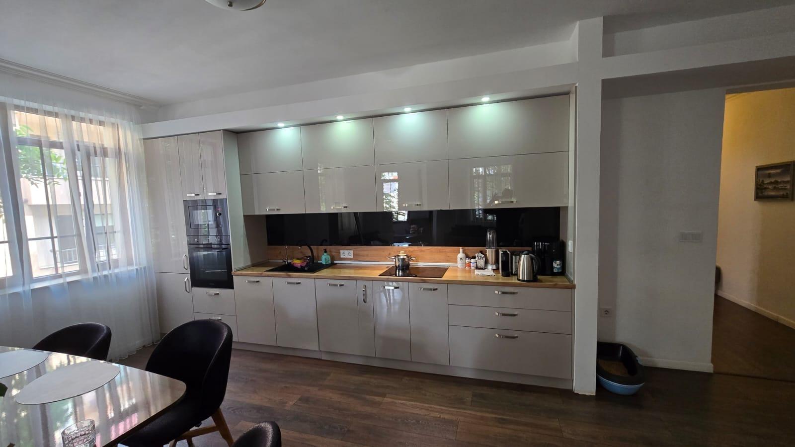 Apartments For Sale 3-Room, Varna, Gratska Mahala