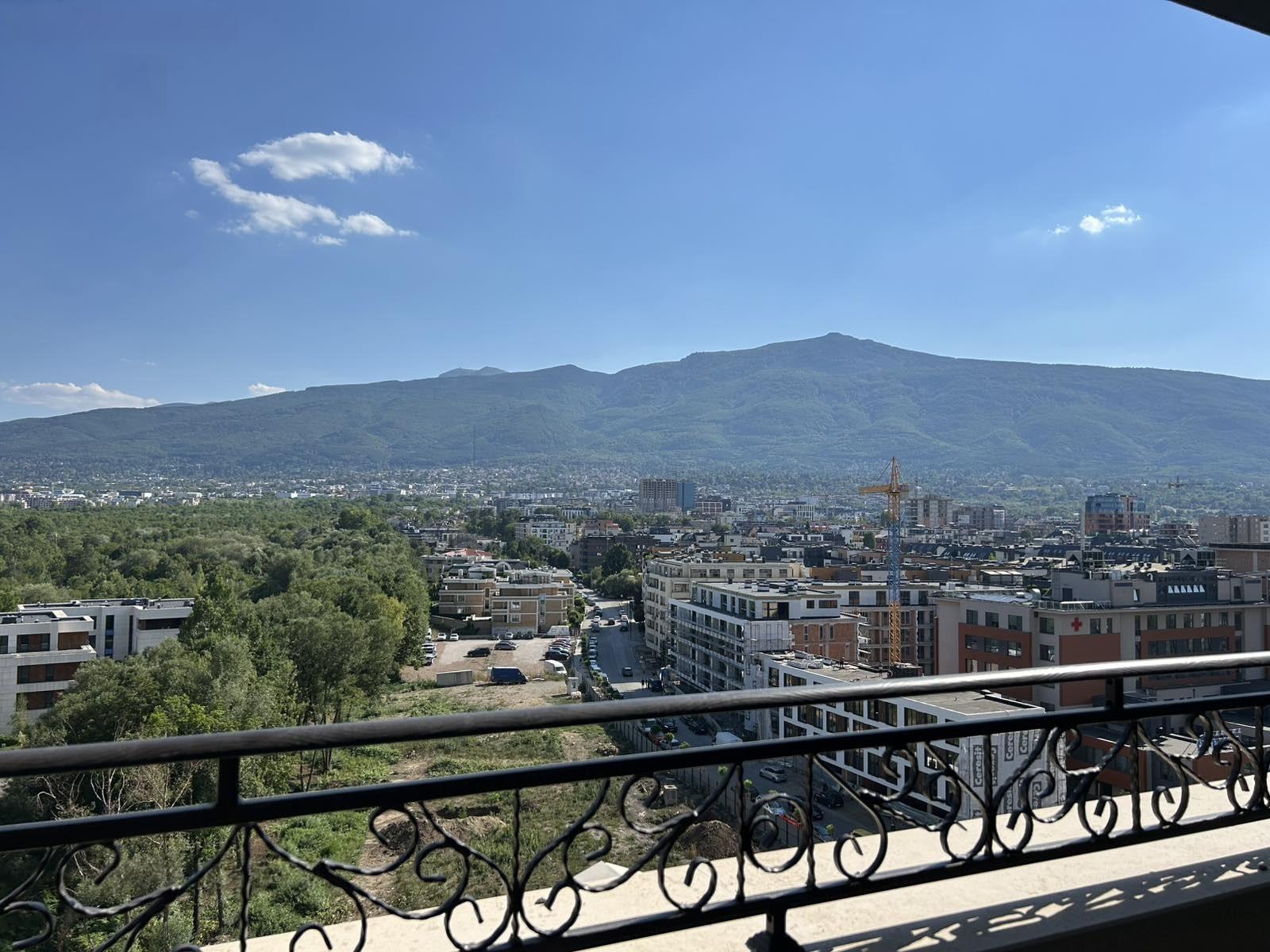 Apartments For Sale 4-Room, Sofia, Hladilnika