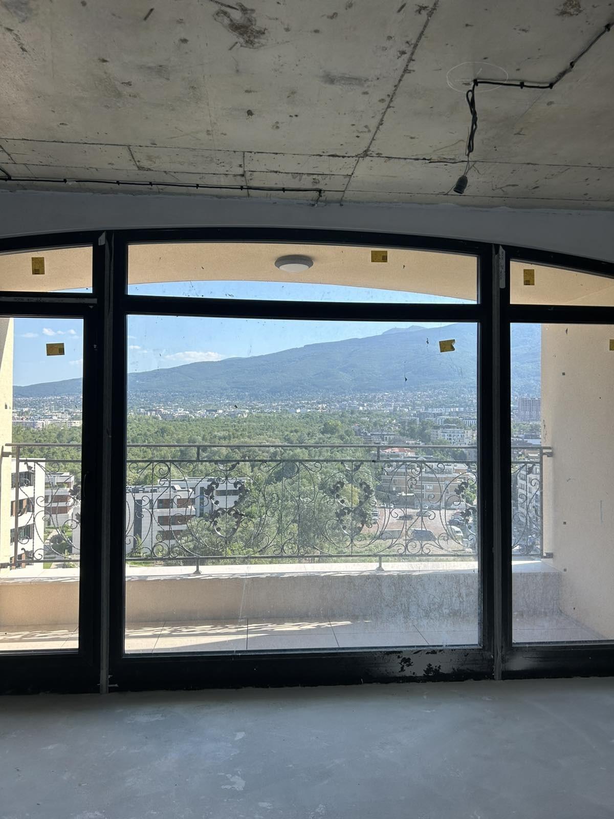 Apartments For Sale 4-Room, Sofia, Hladilnika