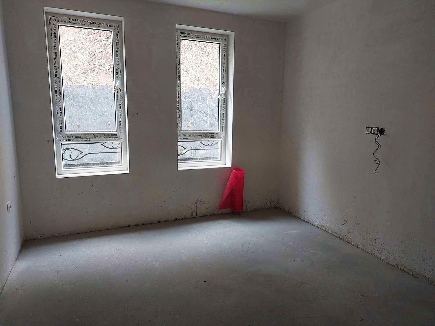 Apartments For Sale 3-Room, Sofia, Knyazhevo