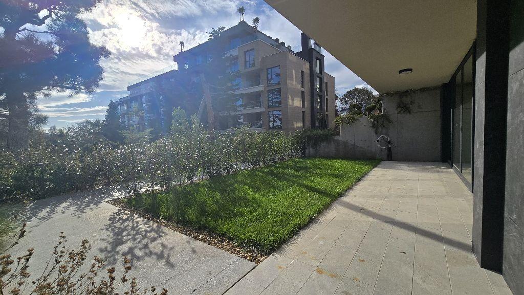 Apartments For Sale 4-Room, Varna, SS. Konstantin and Elena Resort