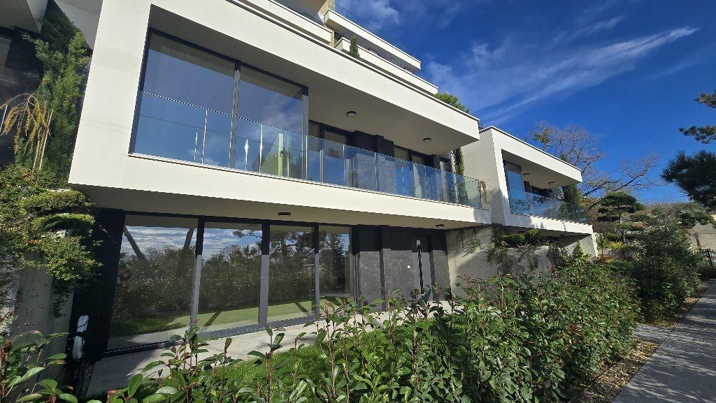 Apartments For Sale 4-Room, Varna, SS. Konstantin and Elena Resort