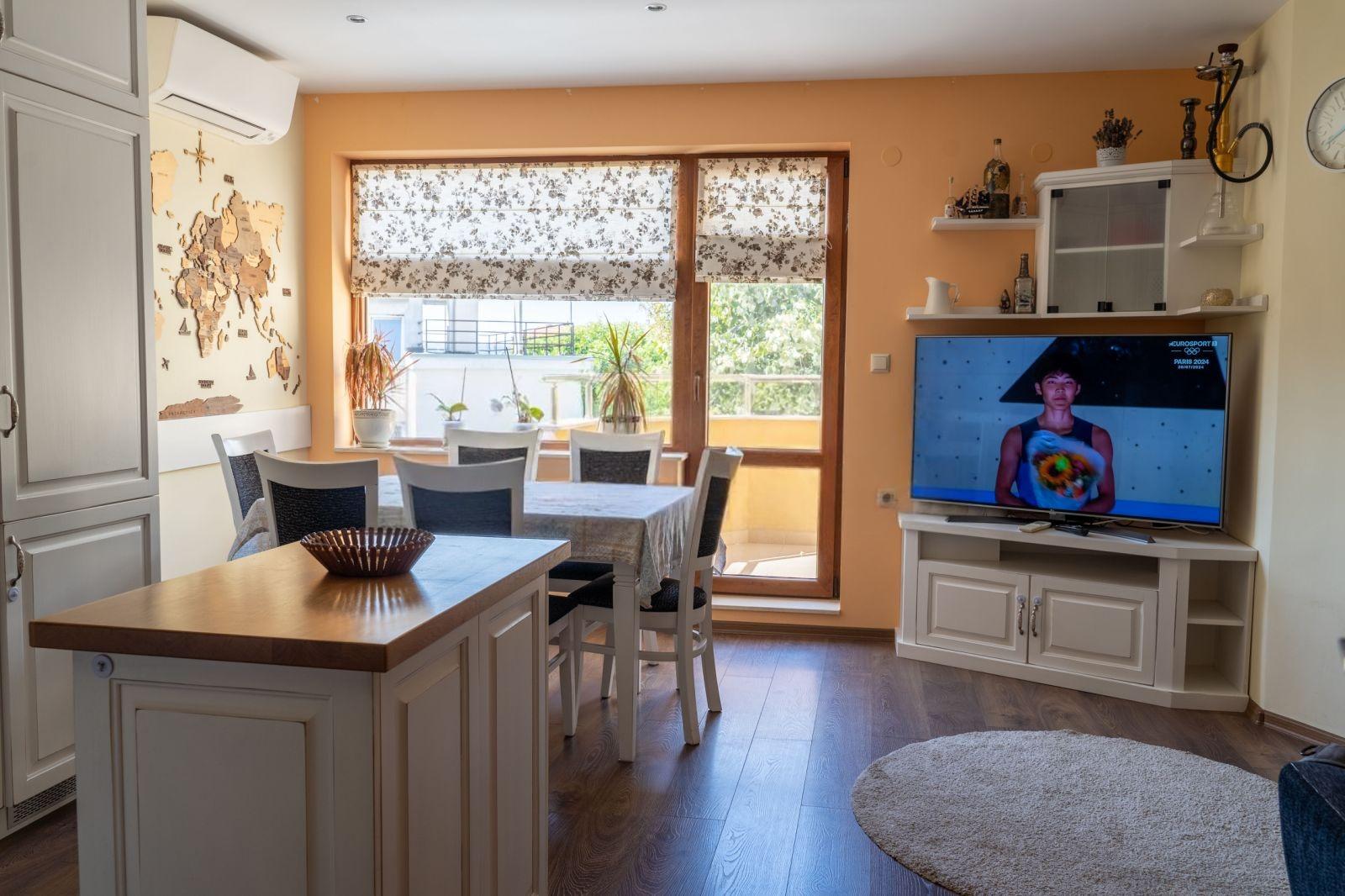 Apartments For Sale 4-Room, Varna, Operata