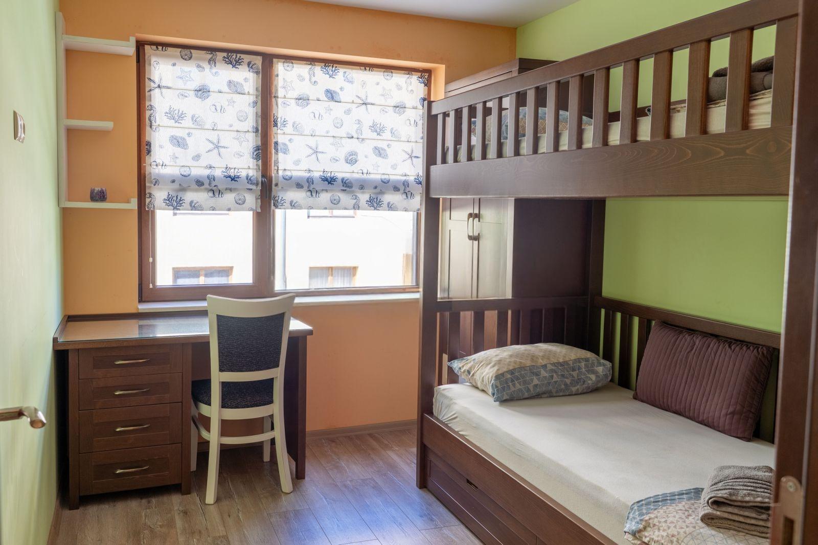 Apartments For Sale 4-Room, Varna, Operata