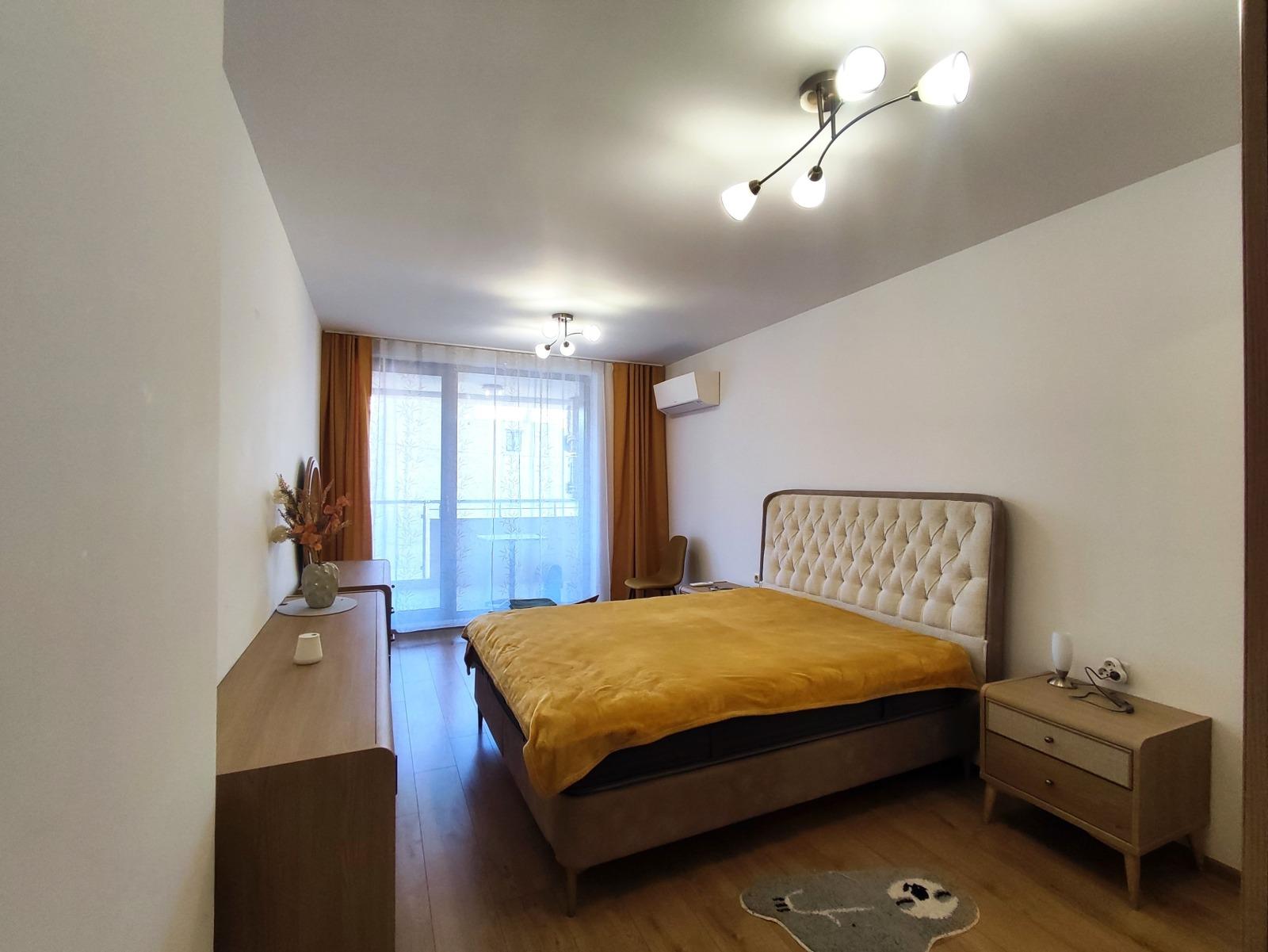 Apartments For Sale 3-Room, Varna, Center