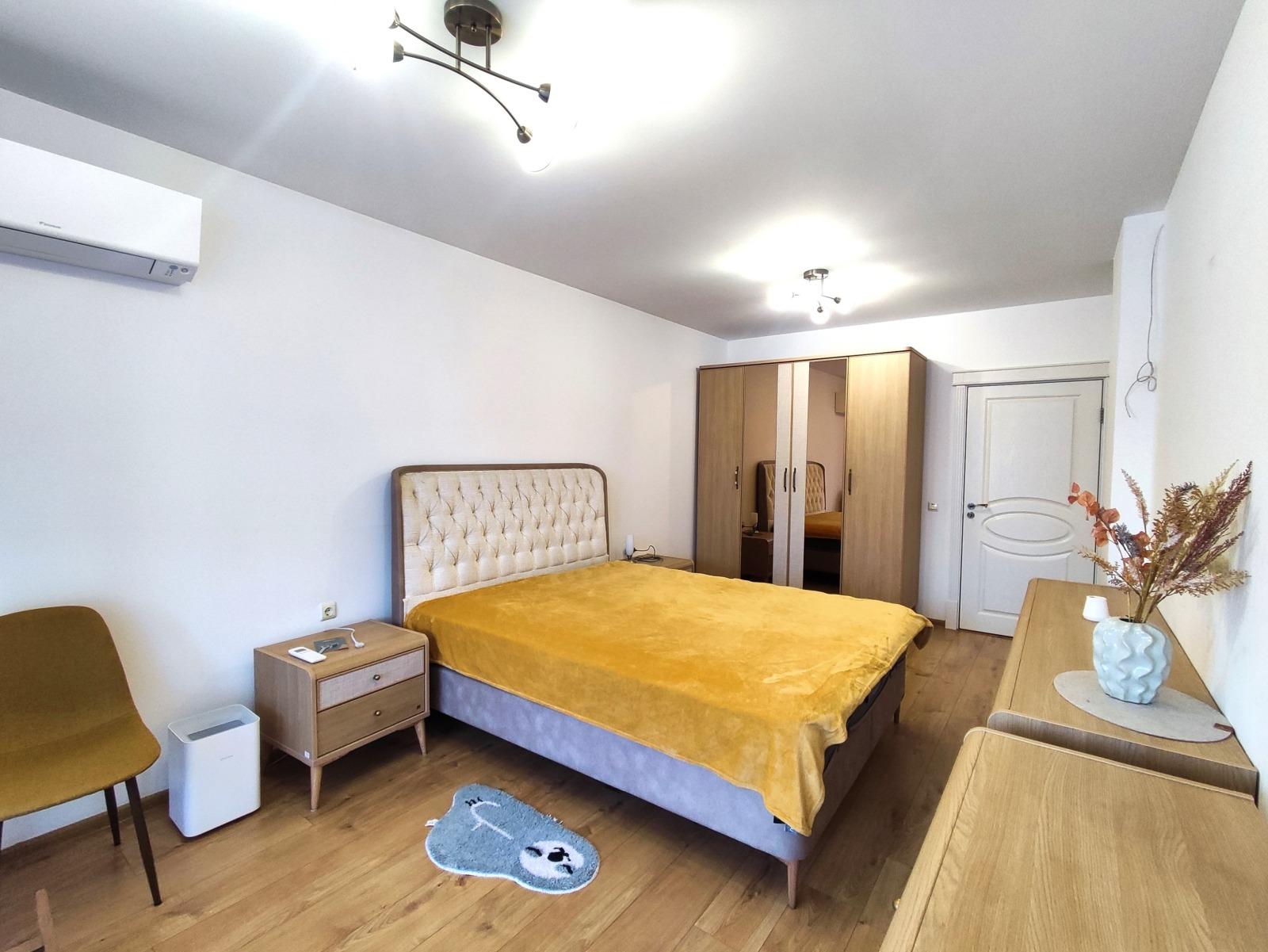 Apartments For Sale 3-Room, Varna, Center