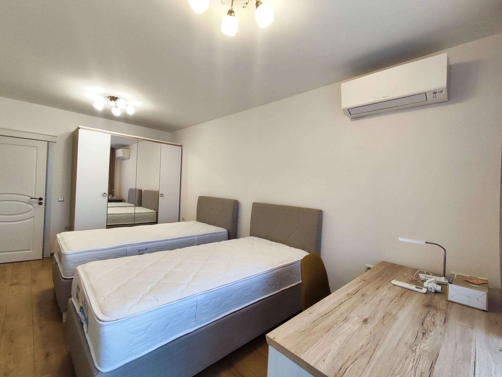Apartments For Sale 3-Room, Varna, Center