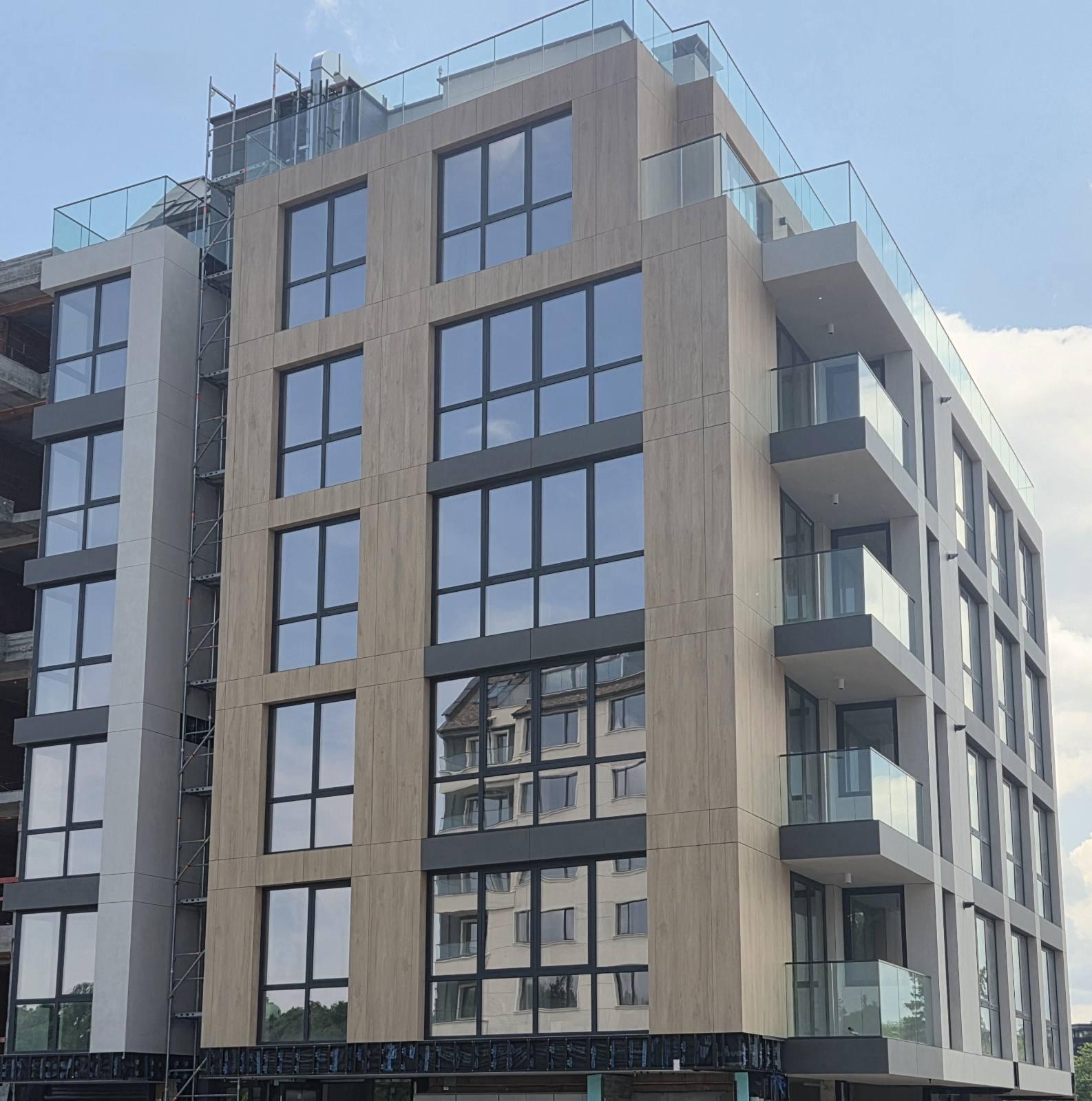 Apartments For Sale 3-Room, Sofia, Hladilnika