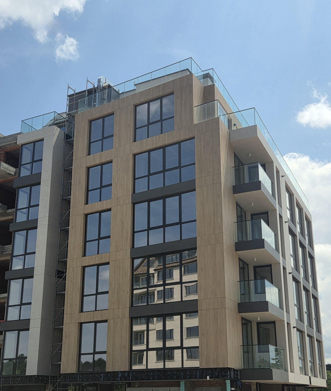 Apartments For Sale 3-Room, Sofia, Hladilnika