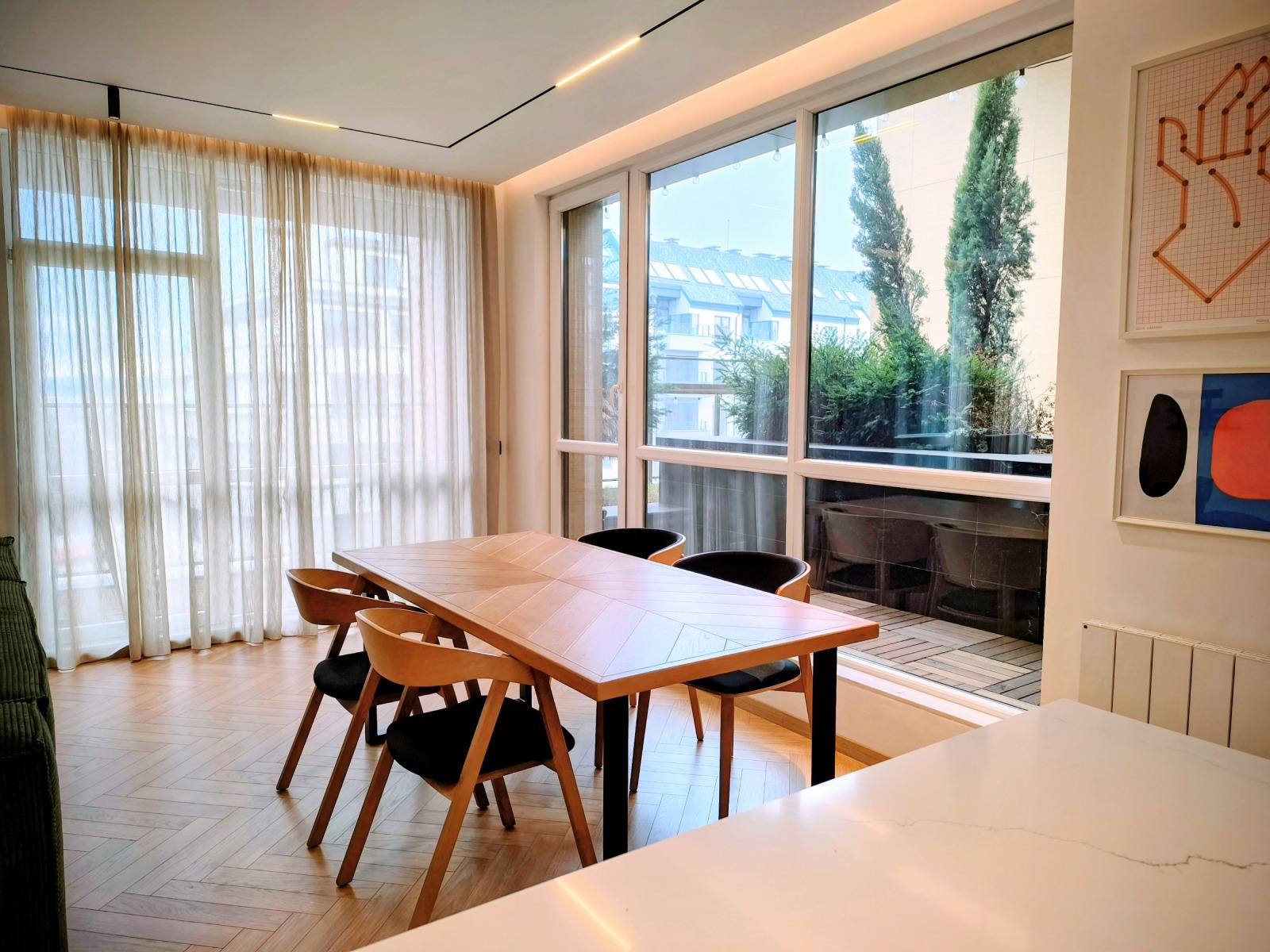 Apartments For Sale 3-Room, Sofia, Suhata Reka