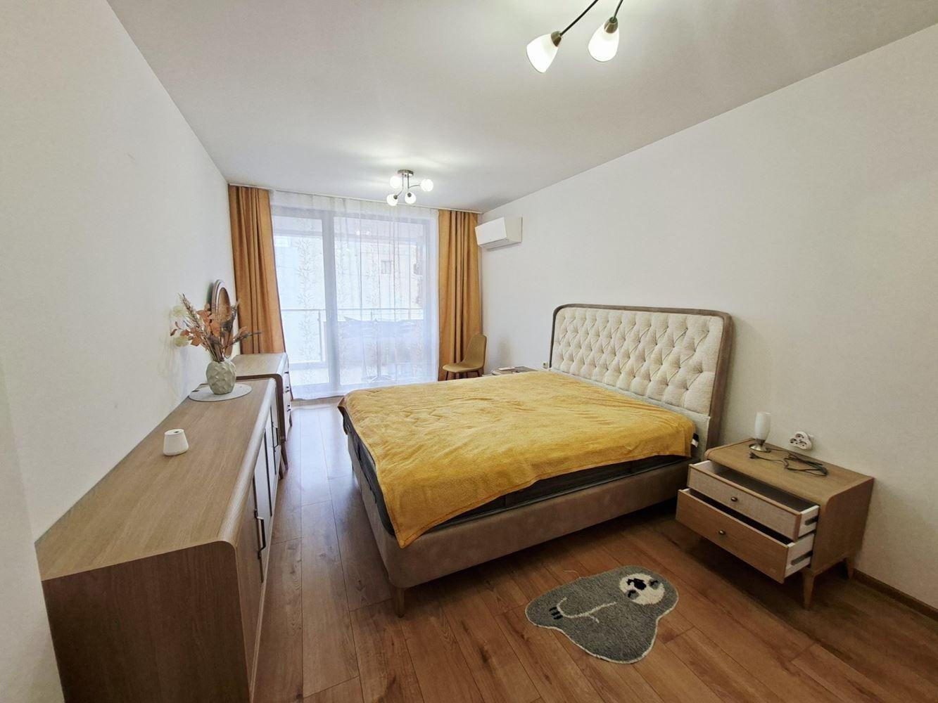 Apartments For Sale 3-Room, Varna, Center