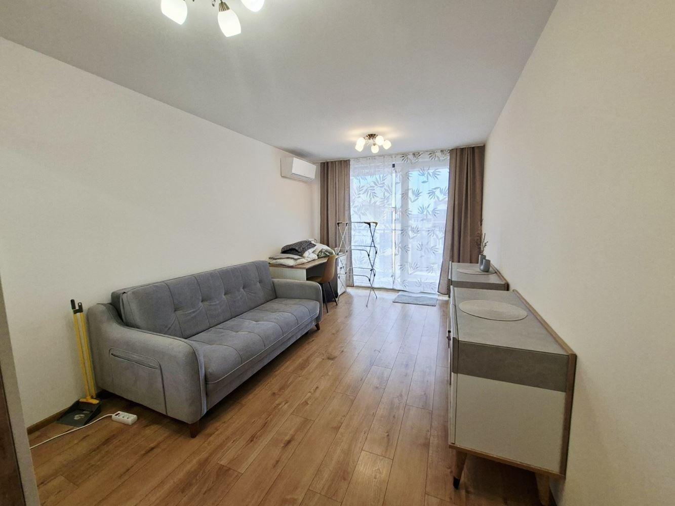 Apartments For Sale 3-Room, Varna, Center