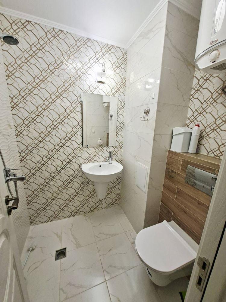Apartments For Sale 3-Room, Varna, Center