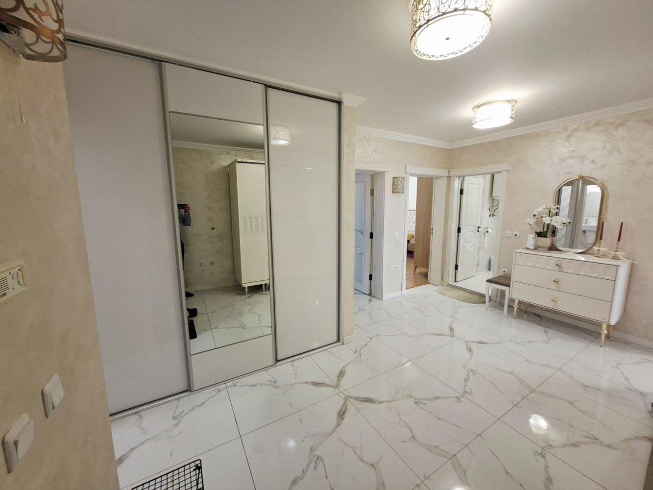 Apartments For Sale 3-Room, Varna, Center