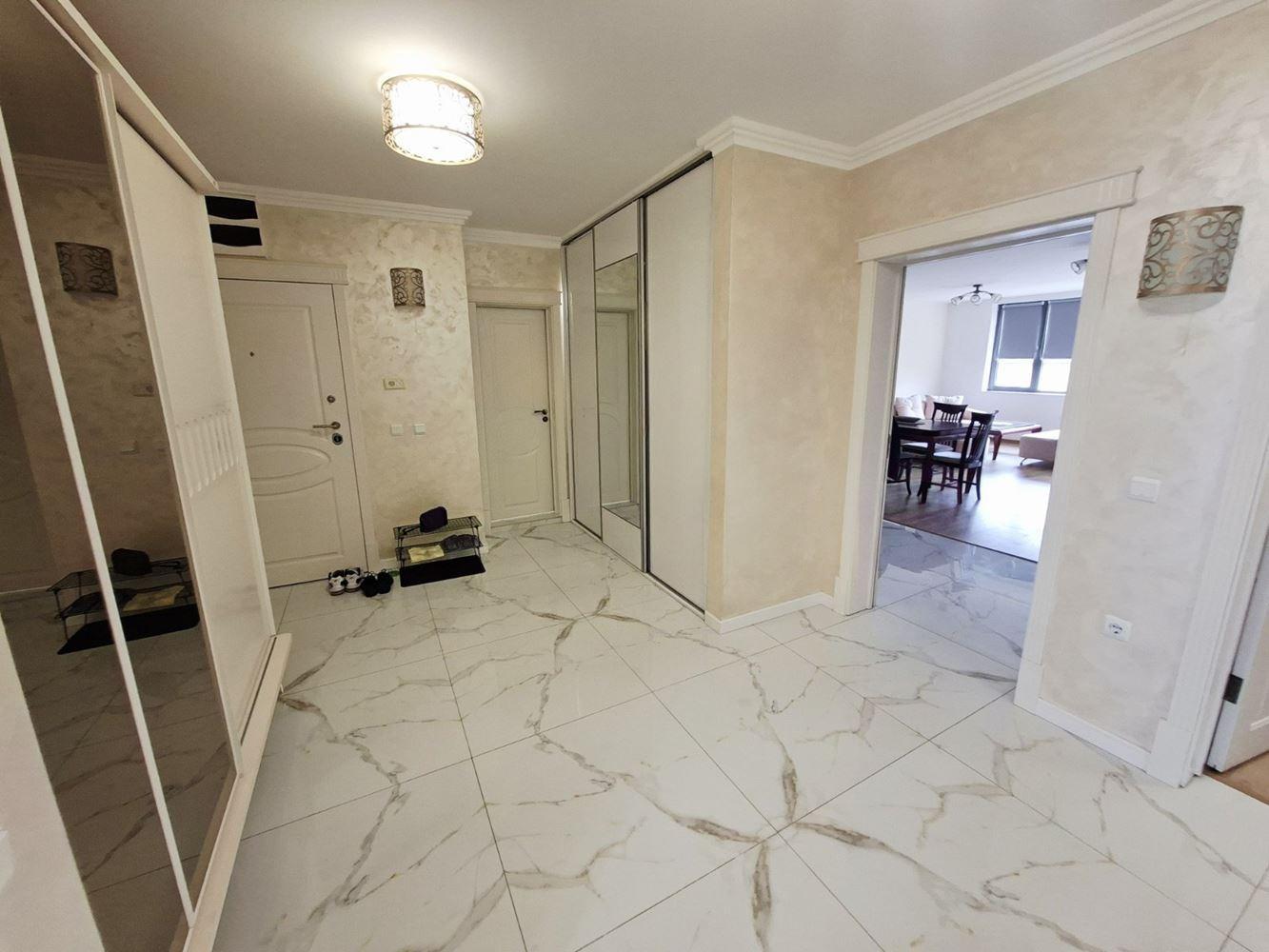 Apartments For Sale 3-Room, Varna, Center
