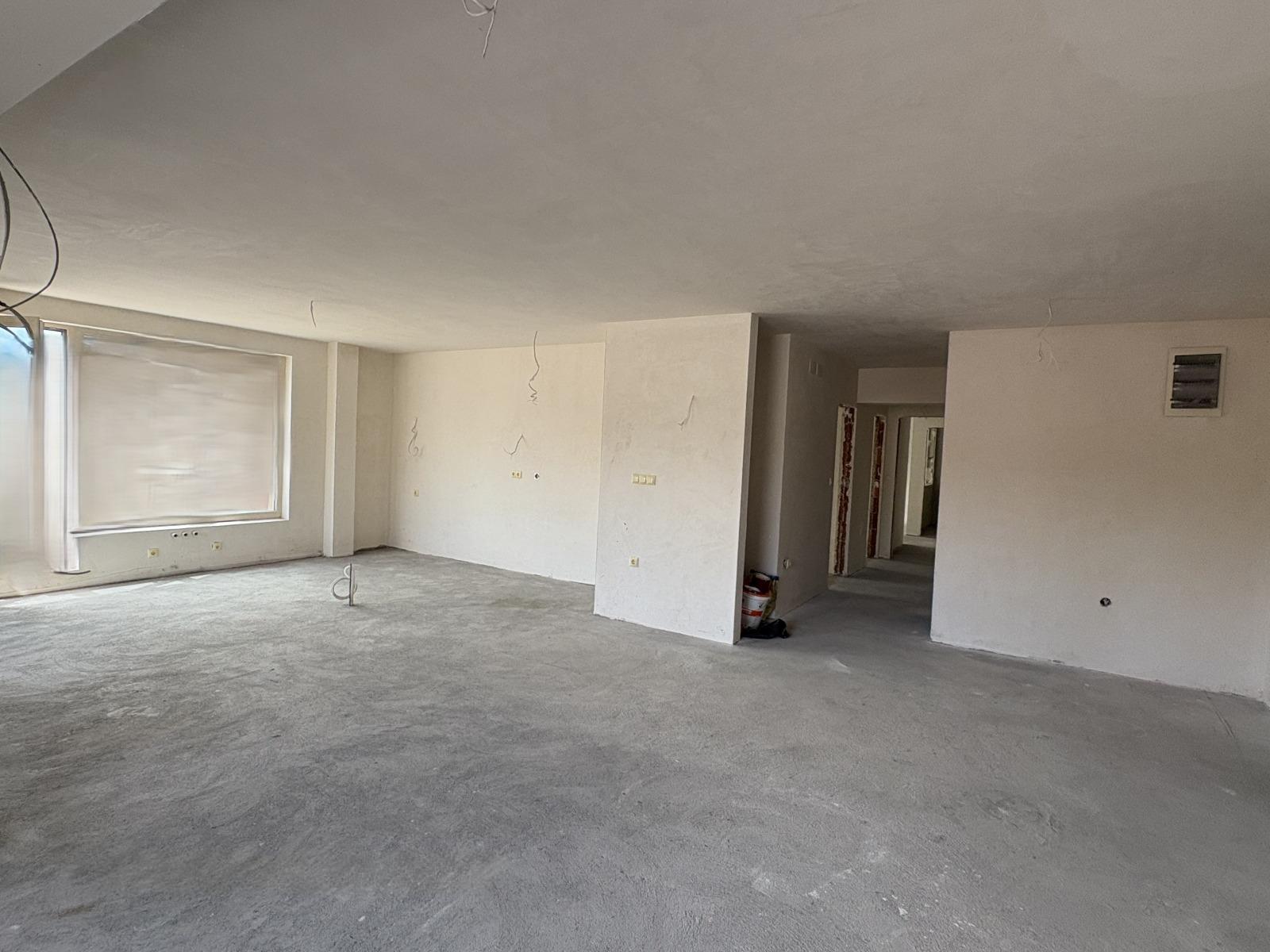 Apartments For Sale 4-Room, Plovdiv, Center
