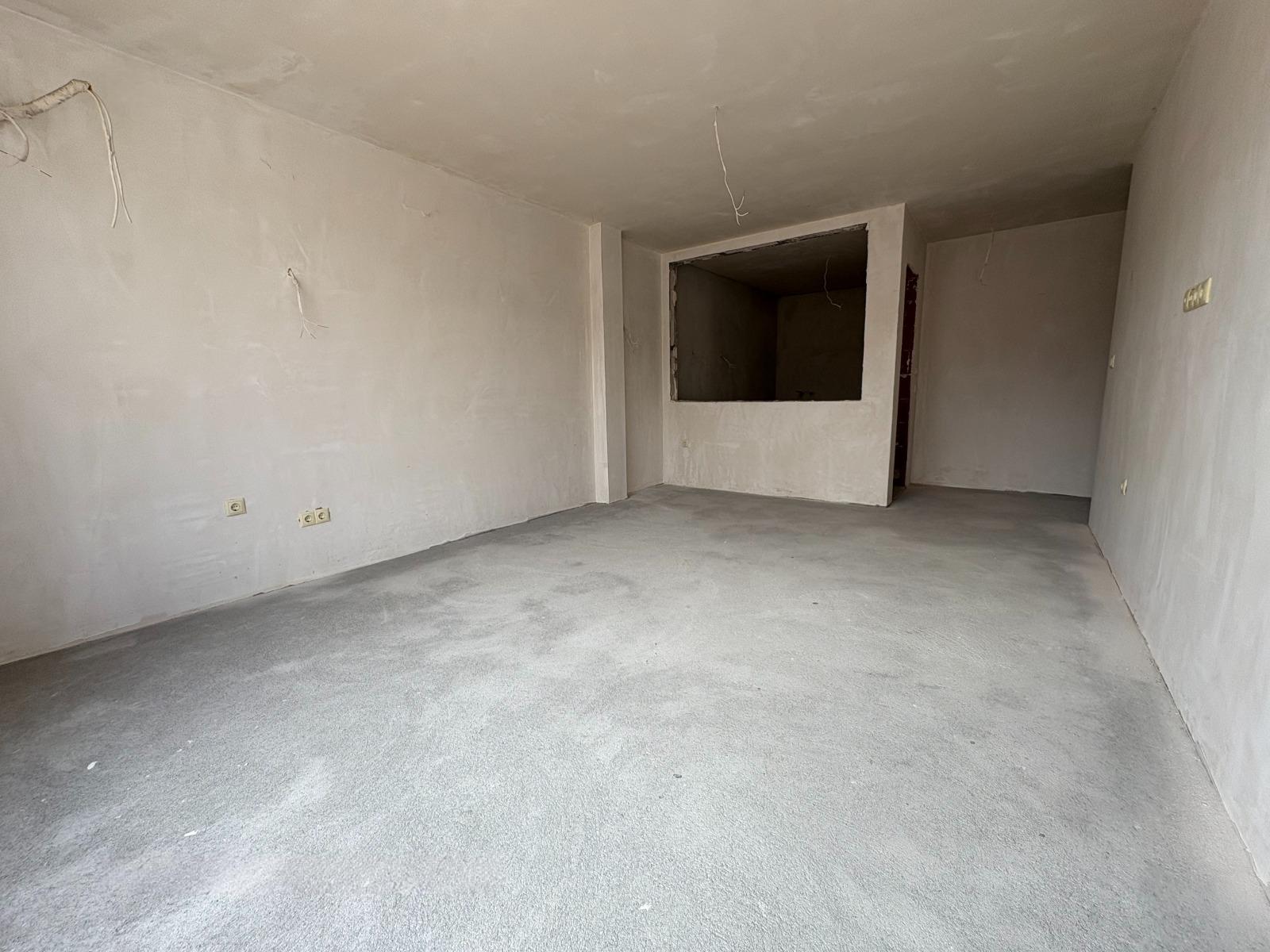 Apartments For Sale 4-Room, Plovdiv, Center
