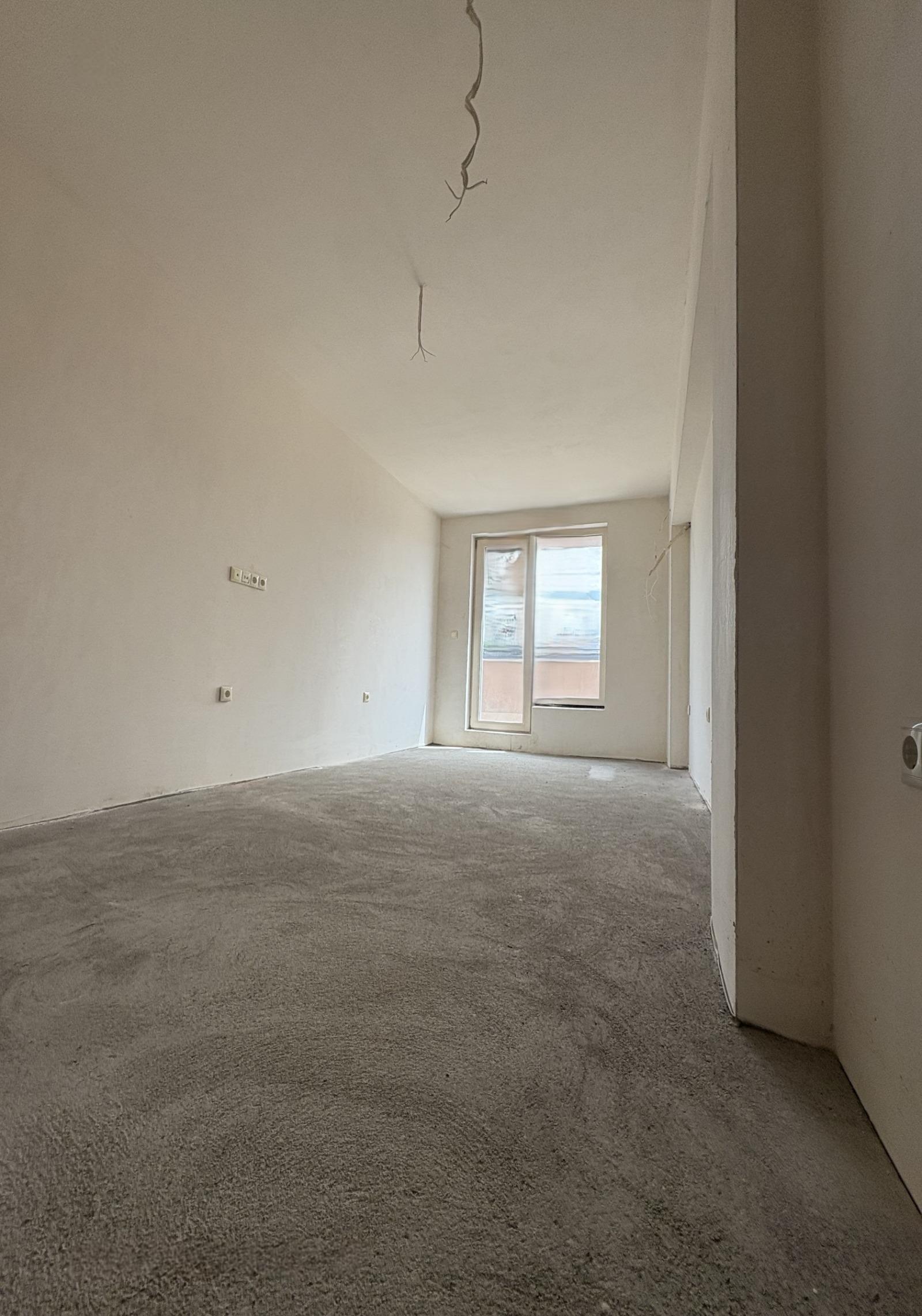 Apartments For Sale 4-Room, Plovdiv, Center
