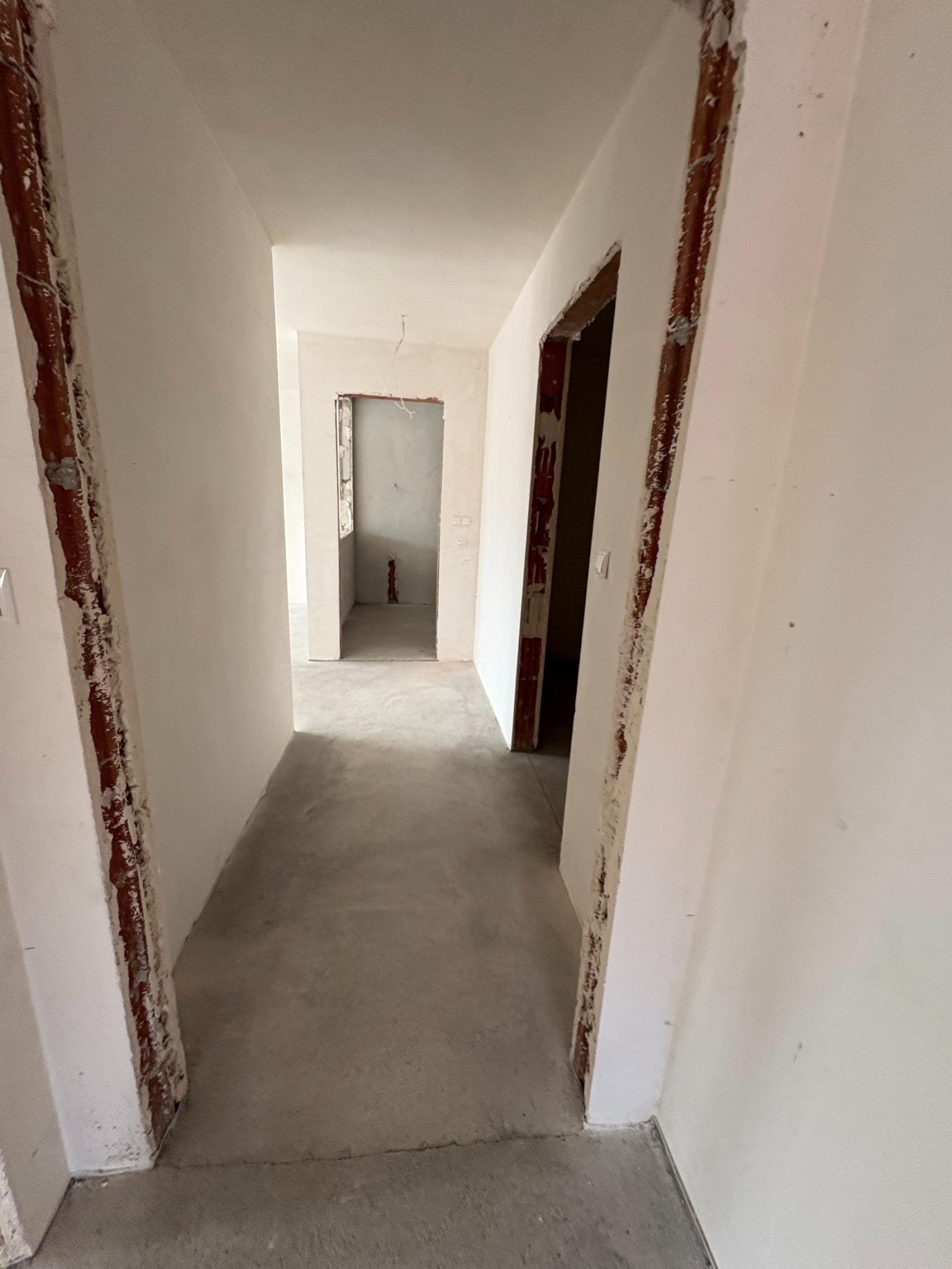 Apartments For Sale 4-Room, Plovdiv, Center