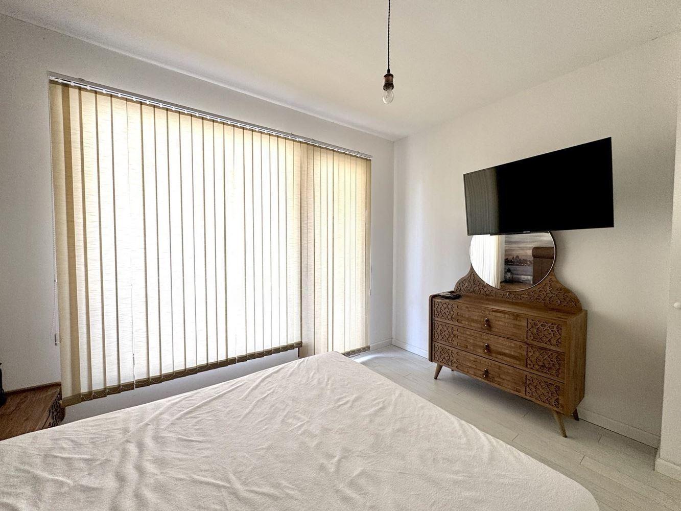 Apartments For Sale 3-Room, Varna, Center