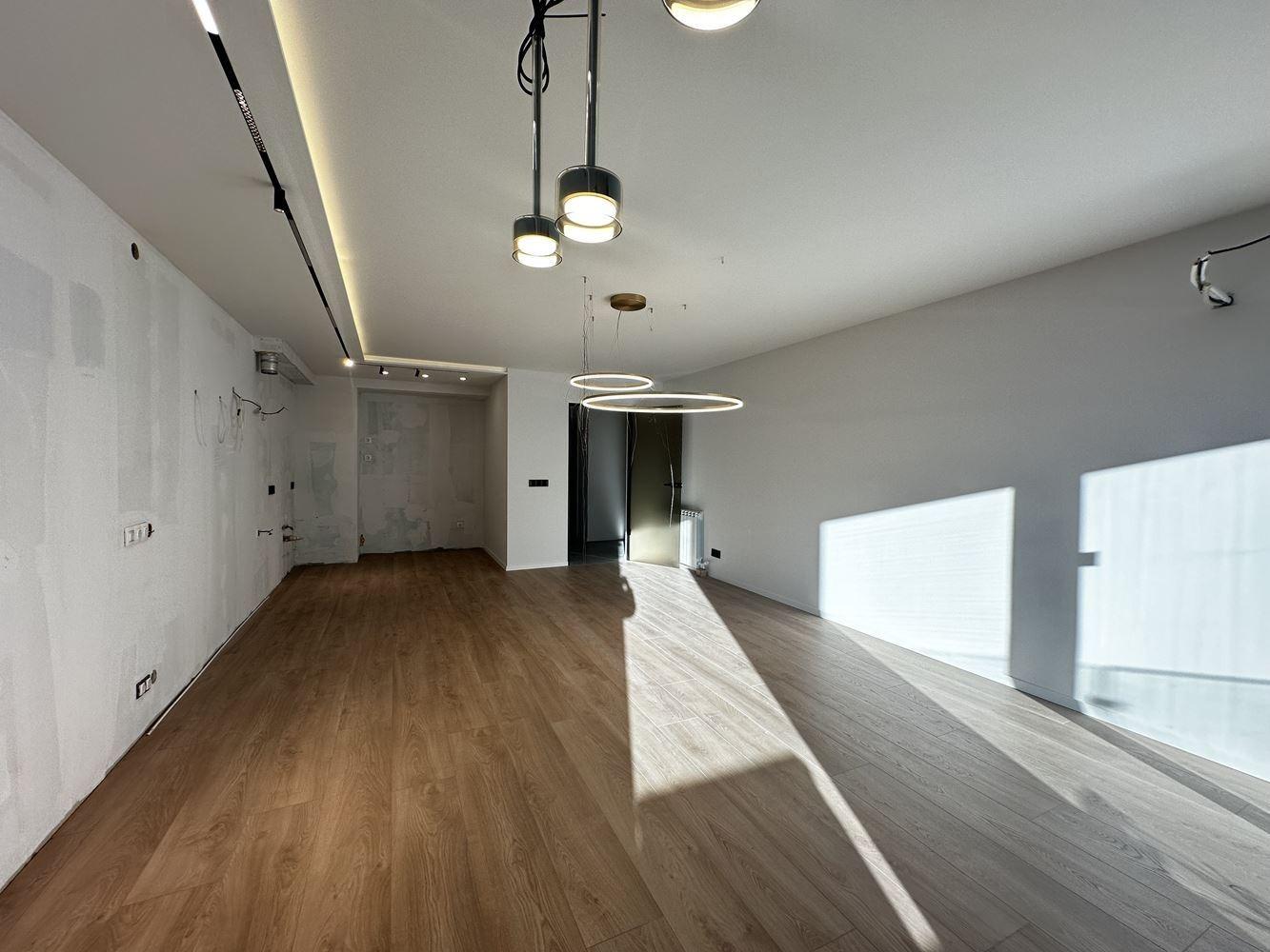 Apartments For Sale 4-Room, Sofia, Manastirski Livadi