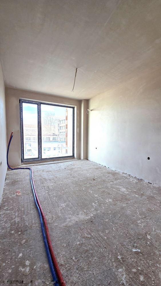 Apartments For Sale 3-Room, Sofia, Oborishte