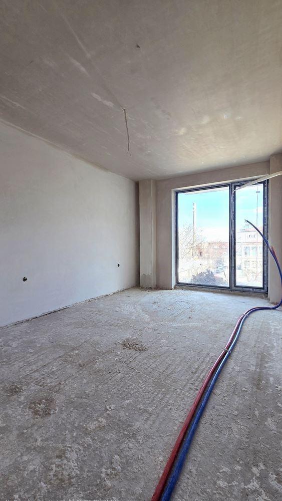 Apartments For Sale 3-Room, Sofia, Oborishte