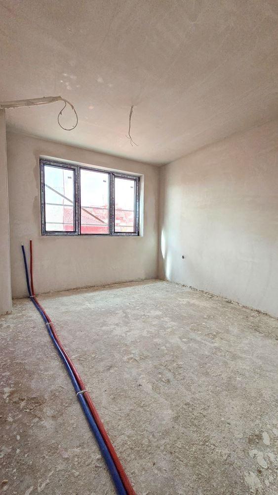 Apartments For Sale 3-Room, Sofia, Oborishte