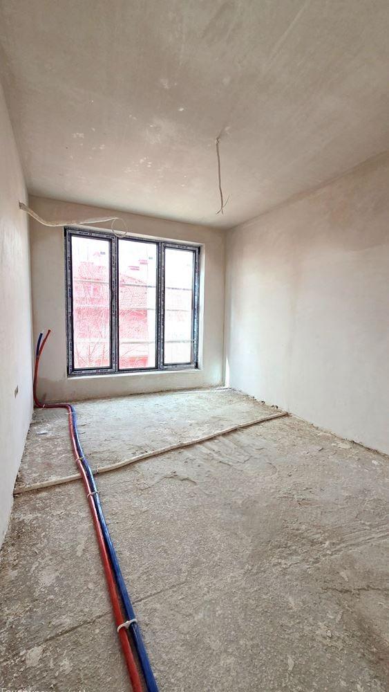 Apartments For Sale 3-Room, Sofia, Oborishte