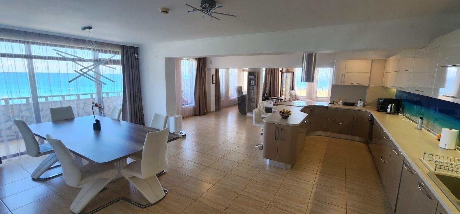 Apartments For Sale 4-Room, Sveti Vlas, Burgas