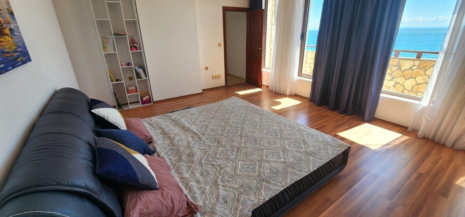 Apartments For Sale 4-Room, Sveti Vlas, Burgas