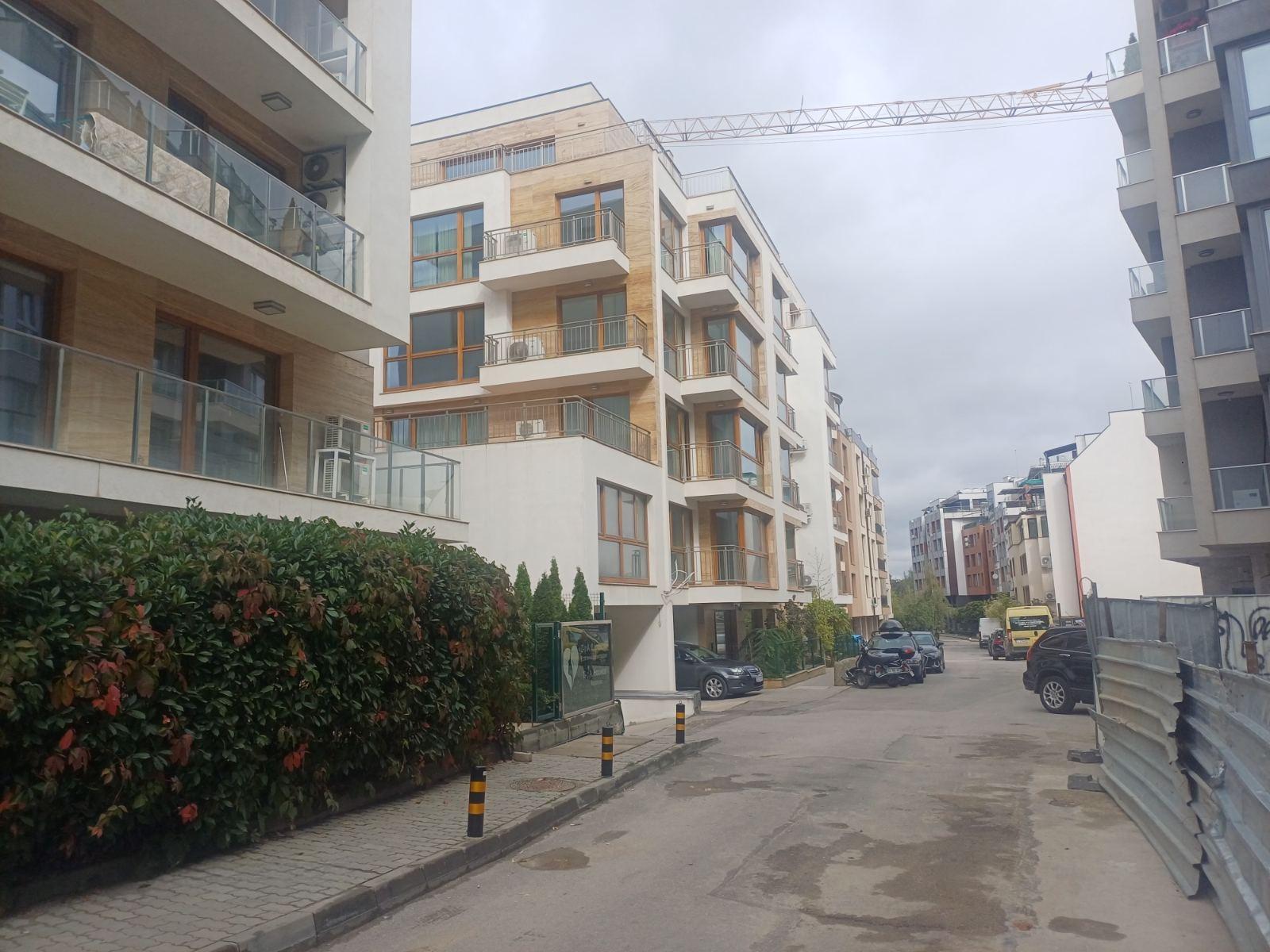 Apartments For Sale 3-Room, Sofia, Krastova Vada