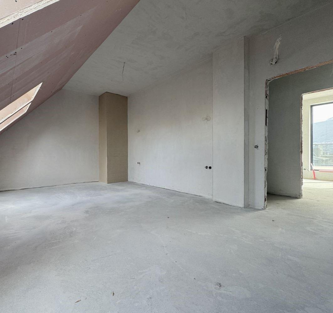 Apartments For Sale 3-Room, Sofia, Lozenets