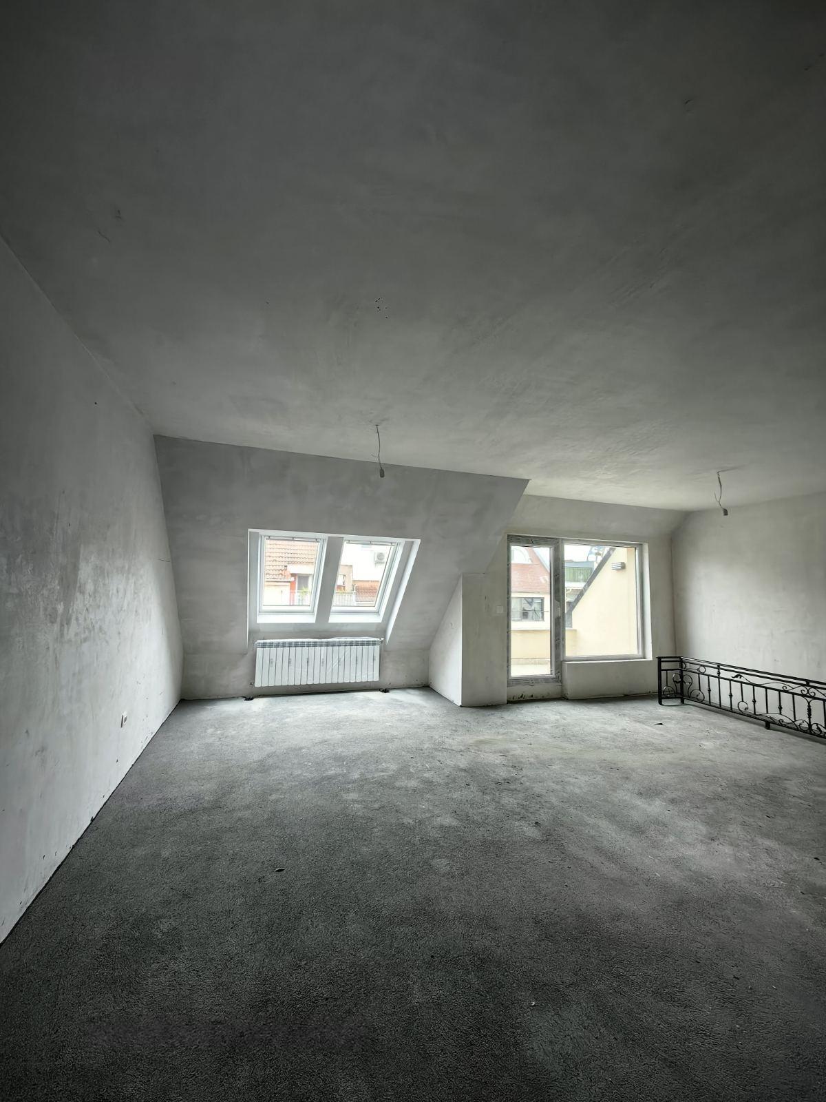 Apartments For Sale 4-Room, Sofia, Center