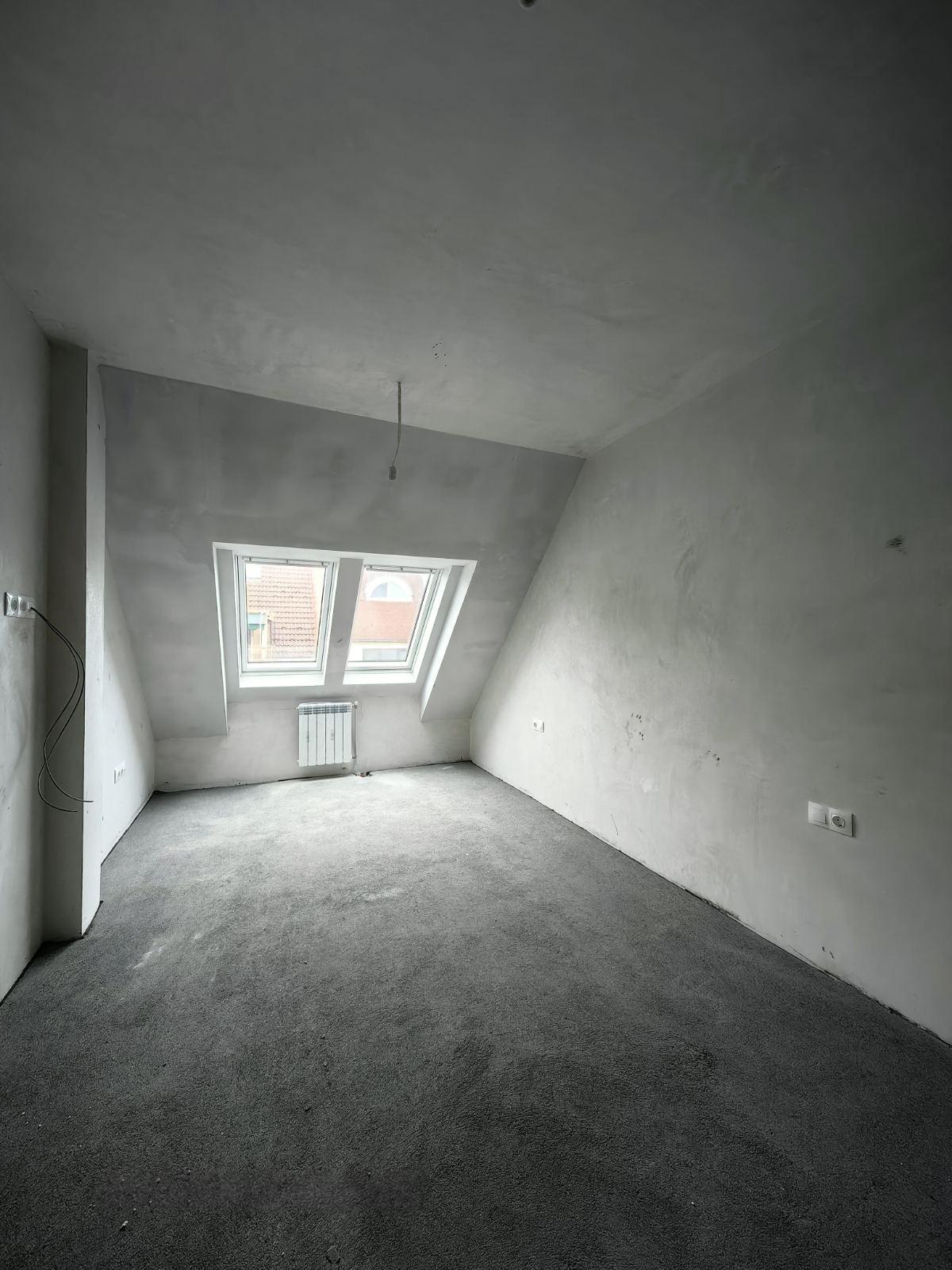 Apartments For Sale 4-Room, Sofia, Center