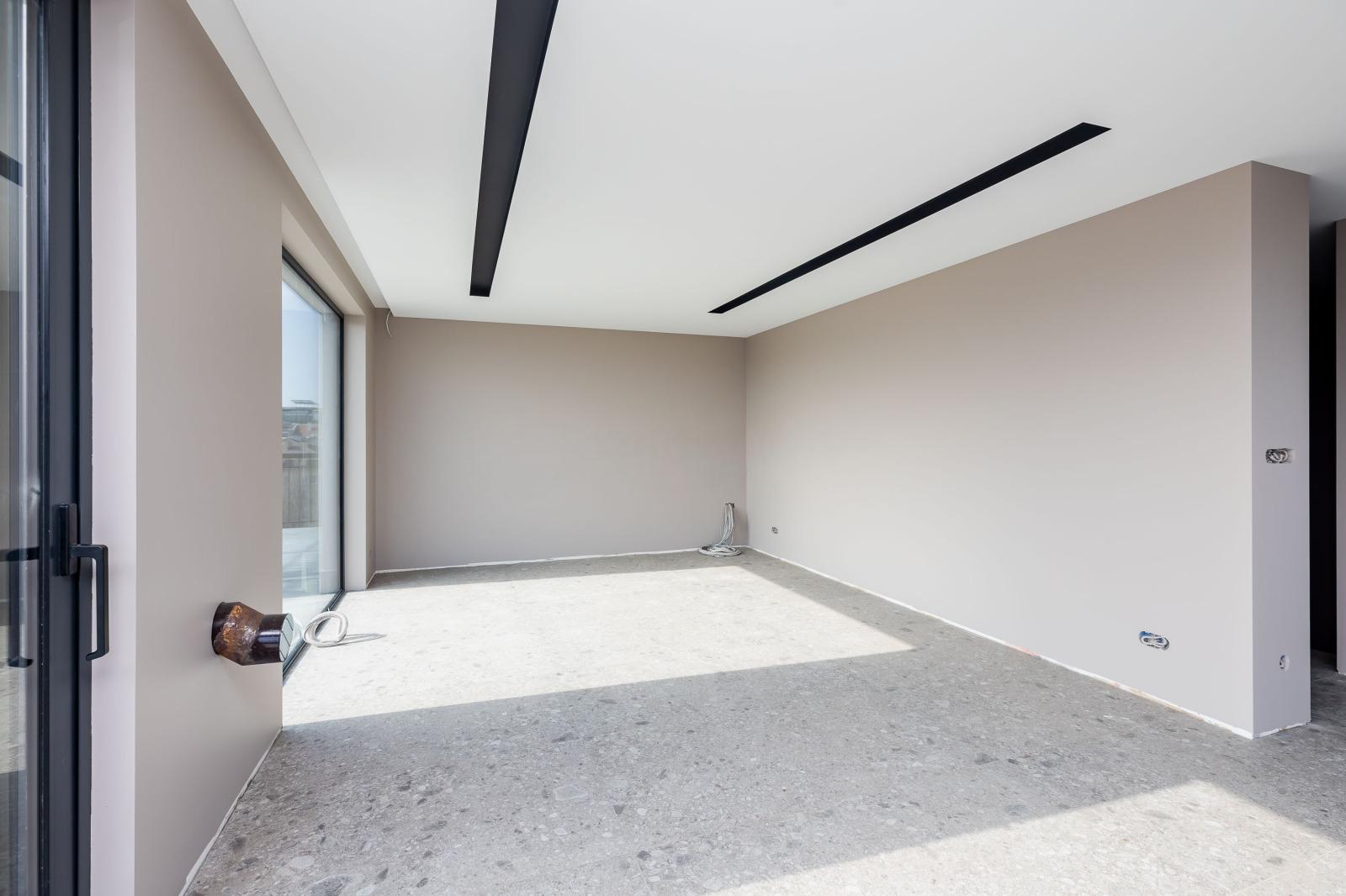 Apartments For Sale 3-Room, Varna, Center