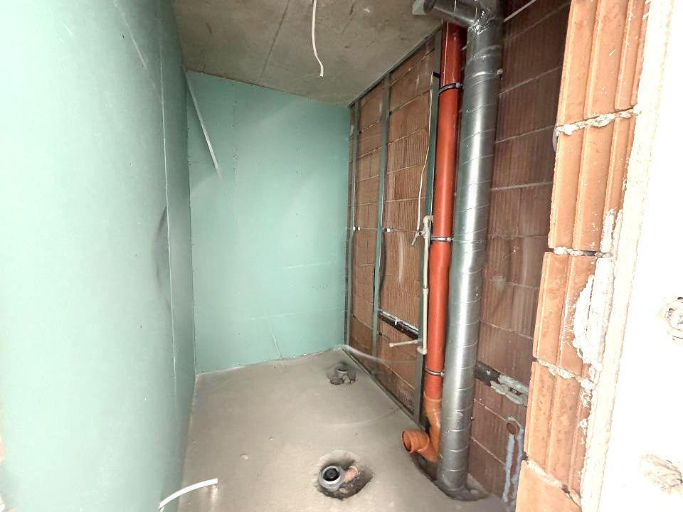 Apartments For Sale 4-Room, Sofia, Vitosha