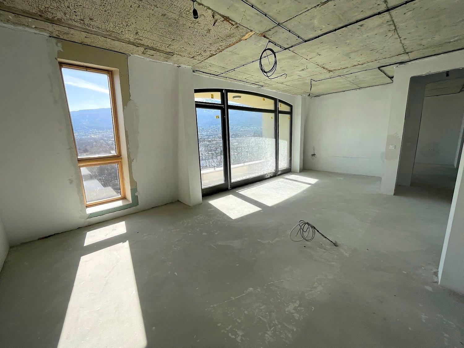 For Sale 4-Room Apartment, Sofia, Hladilnika District