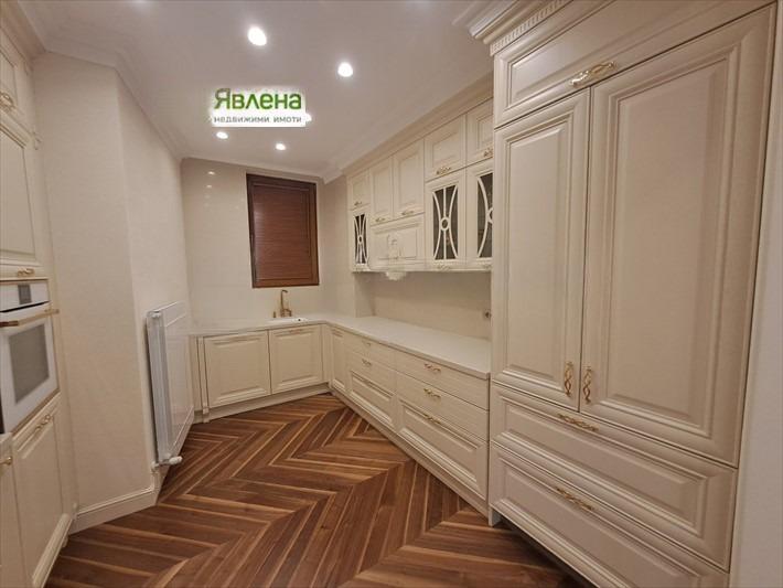 Apartments For Sale 4-Room, Sofia, Iztok